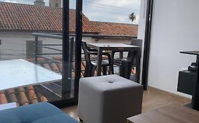 Maravilloso chalet en la zona colonial (303)